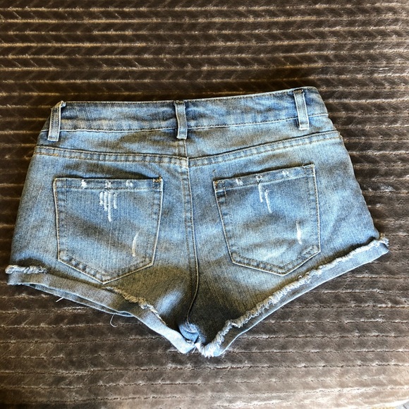 Forever21 Los Angeles Distressed Cuff Jean Short - Picture 7 of 7